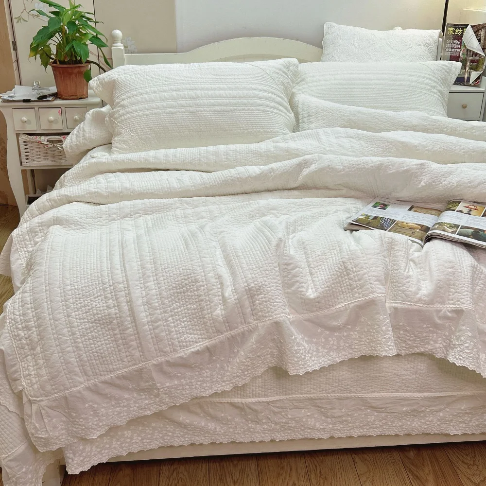 Set Sprei Quilted Mewah Ultra  - Embroidery Bali ulasan dan harga